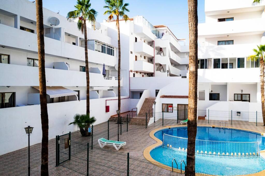 Las Americas Studio Арона Экстерьер фото