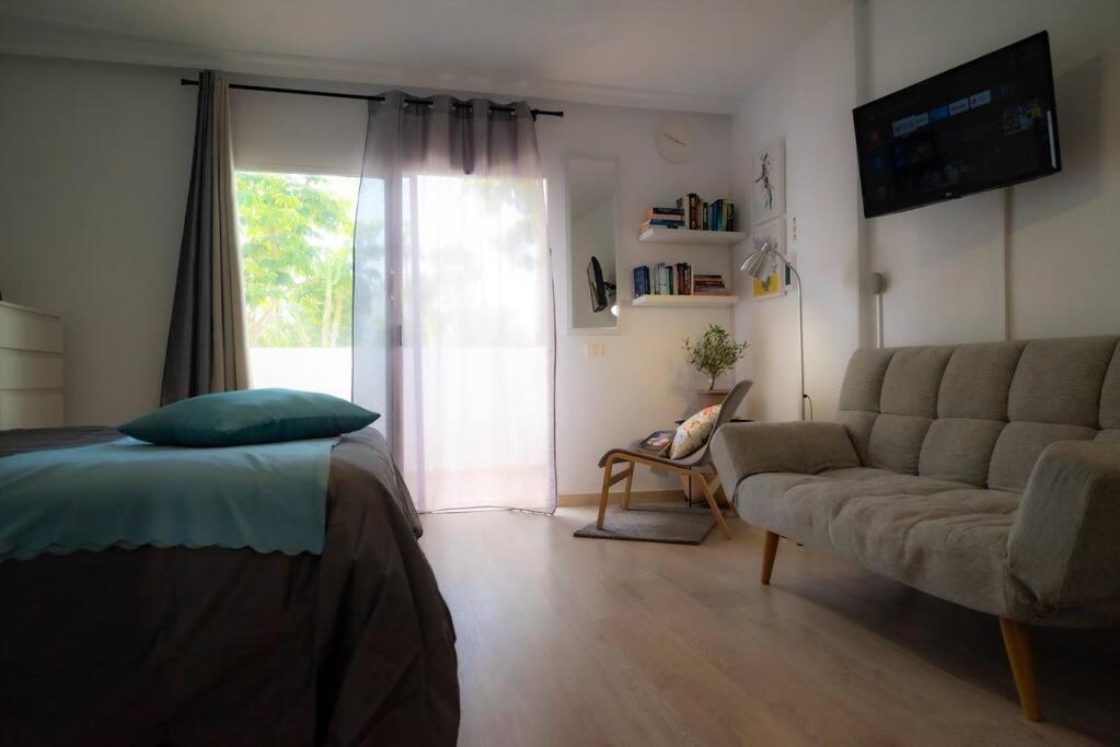 Las Americas Studio Арона Экстерьер фото